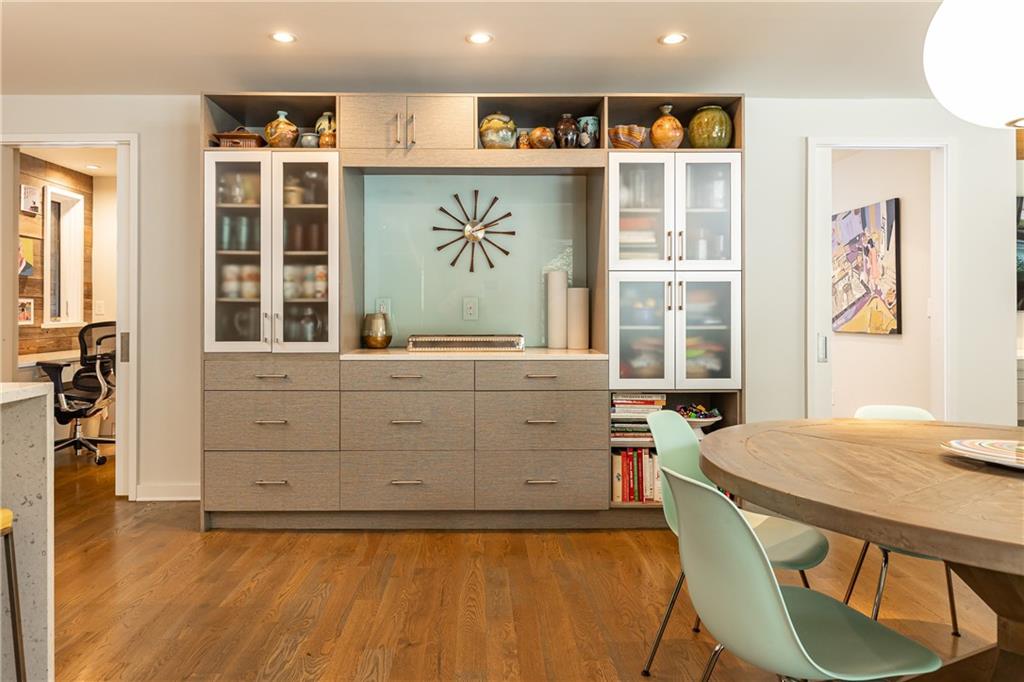 5270 Mount Vernon Parkway, Sandy Springs, Georgia 30327, 4 Bedrooms Bedrooms, ,4 BathroomsBathrooms,Residential,Sold,5270 Mount Vernon Parkway,7283050