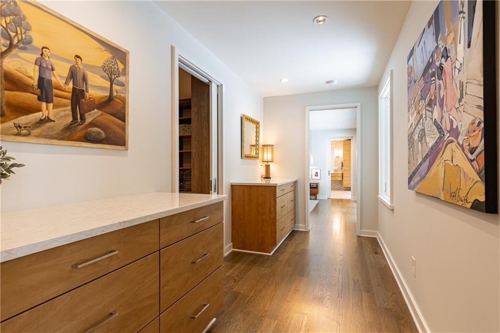 5270 Mount Vernon Parkway, Sandy Springs, Georgia 30327, 4 Bedrooms Bedrooms, ,4 BathroomsBathrooms,Residential,Sold,5270 Mount Vernon Parkway,7283050