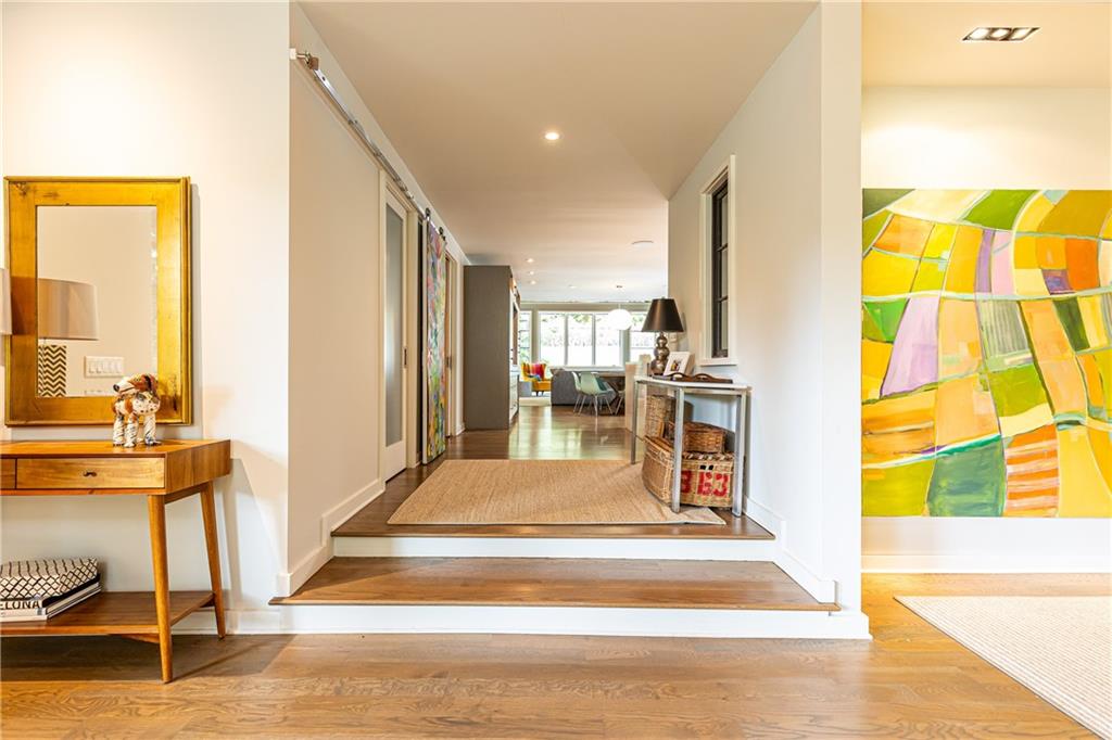 5270 Mount Vernon Parkway, Sandy Springs, Georgia 30327, 4 Bedrooms Bedrooms, ,4 BathroomsBathrooms,Residential,Sold,5270 Mount Vernon Parkway,7283050