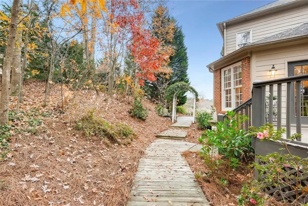120 Belvedere Court, Sandy Springs, Georgia 30350, 4 Bedrooms Bedrooms, ,4 BathroomsBathrooms,Residential,Sold,120 Belvedere Court,5941432