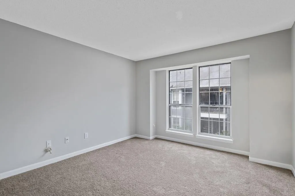 322 Granville Court, Sandy Springs, Georgia 30328, 2 Bedrooms Bedrooms, ,2 BathroomsBathrooms,Residential,Sold,322 Granville Court,6639821