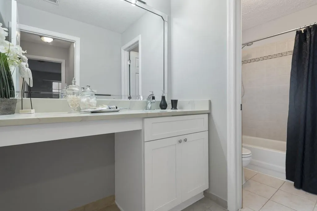 322 Granville Court, Sandy Springs, Georgia 30328, 2 Bedrooms Bedrooms, ,2 BathroomsBathrooms,Residential,Sold,322 Granville Court,6639821