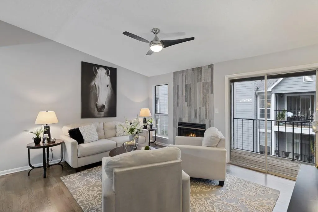 322 Granville Court, Sandy Springs, Georgia 30328, 2 Bedrooms Bedrooms, ,2 BathroomsBathrooms,Residential,Sold,322 Granville Court,6639821