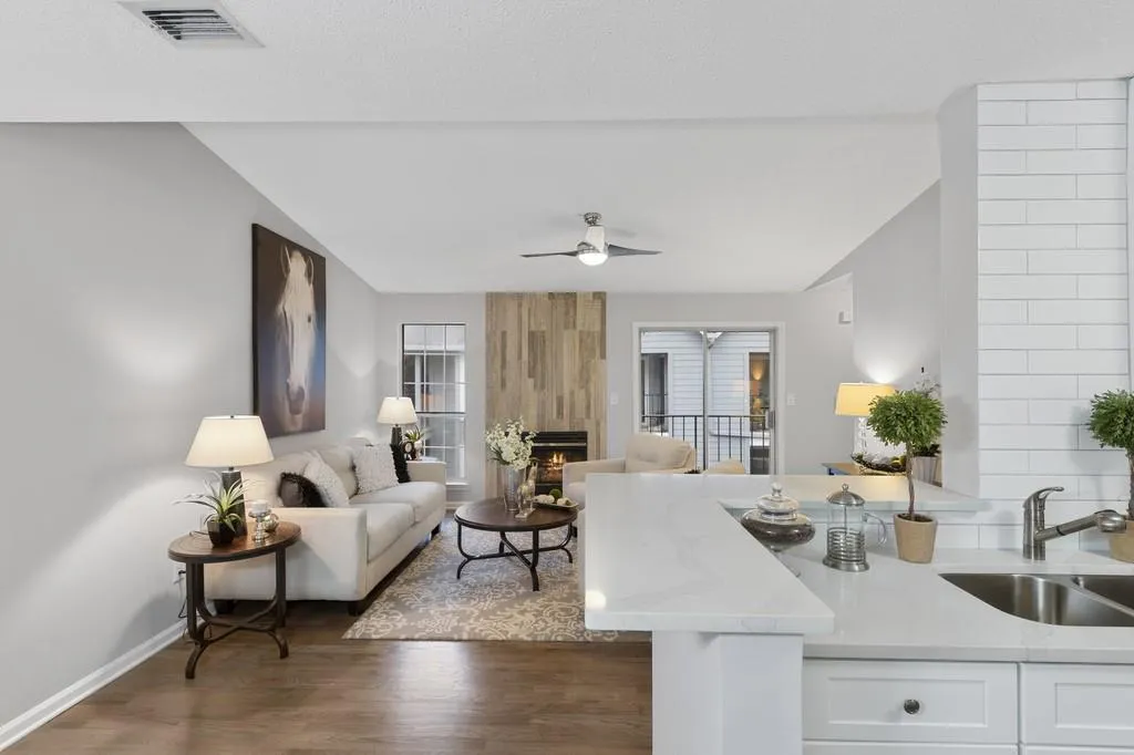 322 Granville Court, Sandy Springs, Georgia 30328, 2 Bedrooms Bedrooms, ,2 BathroomsBathrooms,Residential,Sold,322 Granville Court,6639821