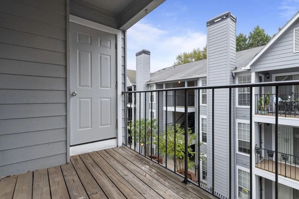 322 Granville Court, Sandy Springs, Georgia 30328, 2 Bedrooms Bedrooms, ,2 BathroomsBathrooms,Residential,Sold,322 Granville Court,6639821