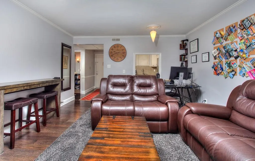 5400 Roswell Road Ne Unit #g4, Atlanta, Georgia 30342, 1 Bedroom Bedrooms, ,2 BathroomsBathrooms,Residential,Sold,5400 Roswell Road Ne Unit #g4,6758203