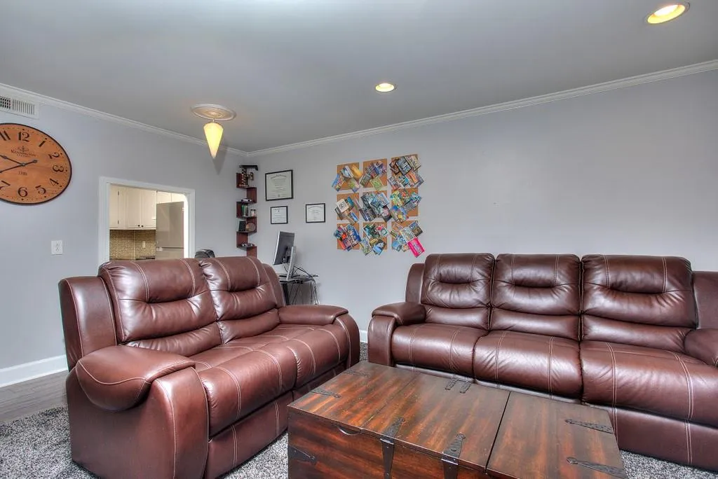 5400 Roswell Road Ne Unit #g4, Atlanta, Georgia 30342, 1 Bedroom Bedrooms, ,2 BathroomsBathrooms,Residential,Sold,5400 Roswell Road Ne Unit #g4,6758203