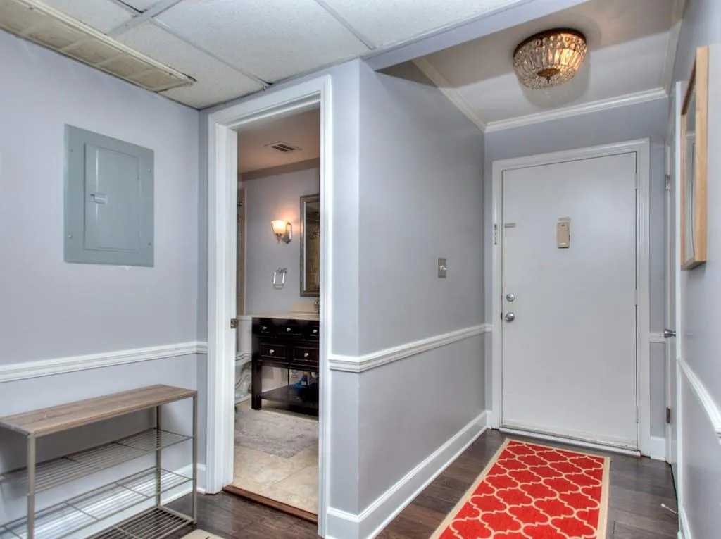 5400 Roswell Road Ne Unit #g4, Atlanta, Georgia 30342, 1 Bedroom Bedrooms, ,2 BathroomsBathrooms,Residential,Sold,5400 Roswell Road Ne Unit #g4,6758203