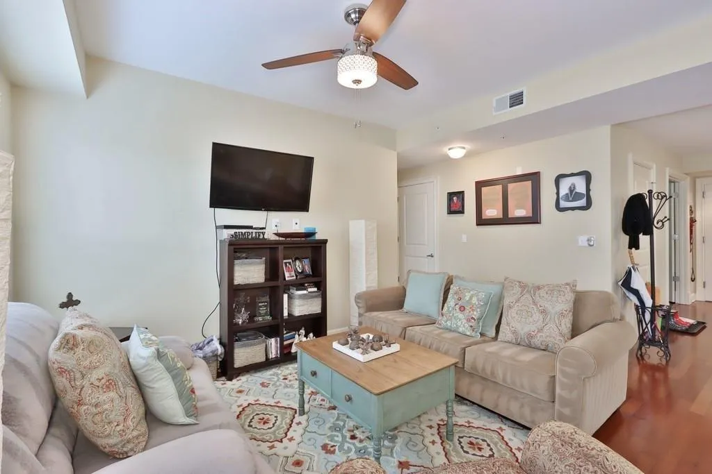 200 River Vista Drive Unit 533, Atlanta, Georgia 30339, 2 Bedrooms Bedrooms, ,2 BathroomsBathrooms,Residential,Sold,200 River Vista Drive Unit 533,6716810