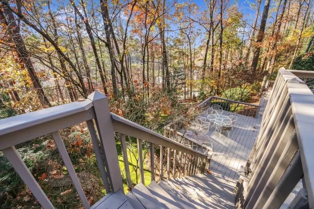 170 Seville Chase Nw, Sandy Springs, Georgia 30328, 5 Bedrooms Bedrooms, ,3 BathroomsBathrooms,Residential,Sold,170 Seville Chase Nw,6985998