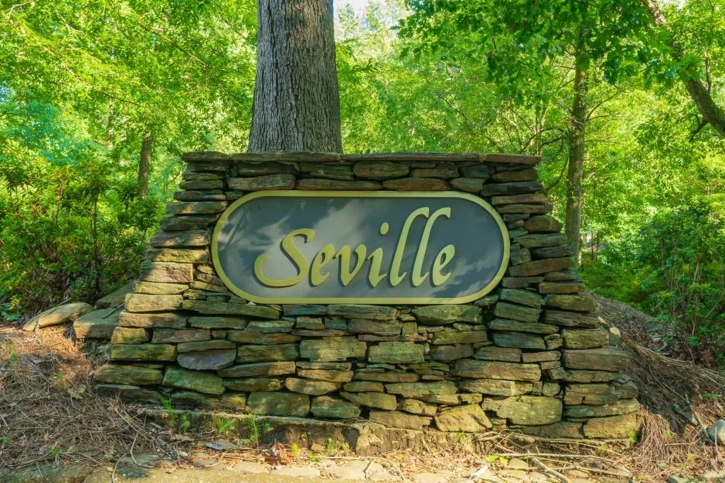 170 Seville Chase Nw, Sandy Springs, Georgia 30328, 5 Bedrooms Bedrooms, ,3 BathroomsBathrooms,Residential,Sold,170 Seville Chase Nw,6985998