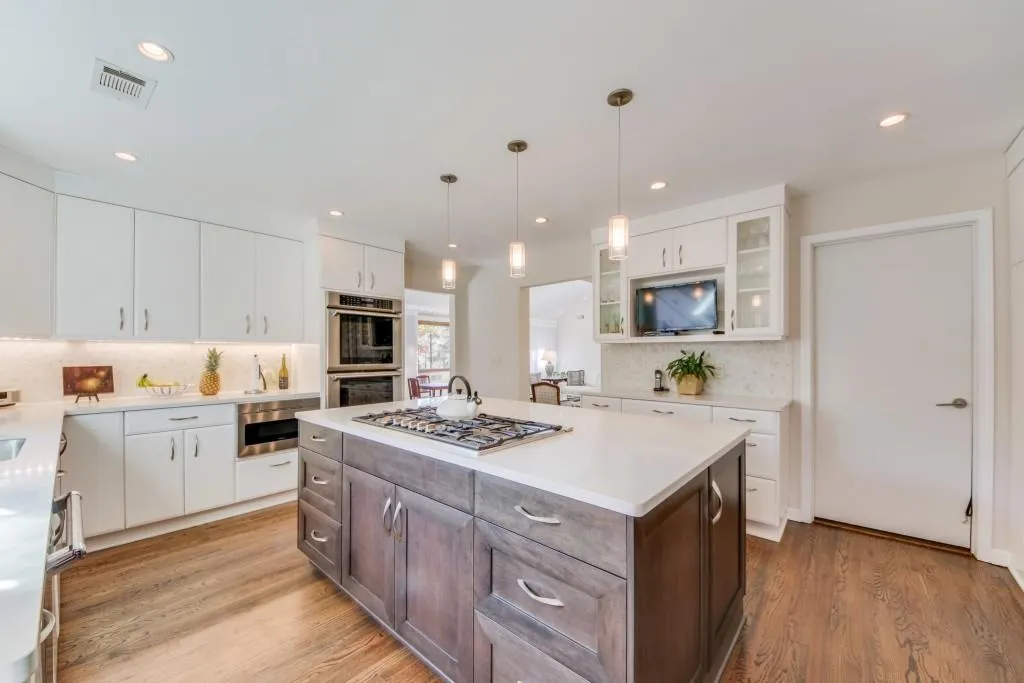 170 Seville Chase Nw, Sandy Springs, Georgia 30328, 5 Bedrooms Bedrooms, ,3 BathroomsBathrooms,Residential,Sold,170 Seville Chase Nw,6985998