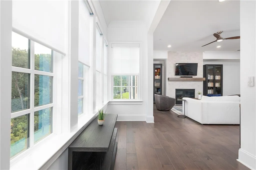 Great nook by wall of windows overlooking community greenspace; great space to add seating and enjoy a book