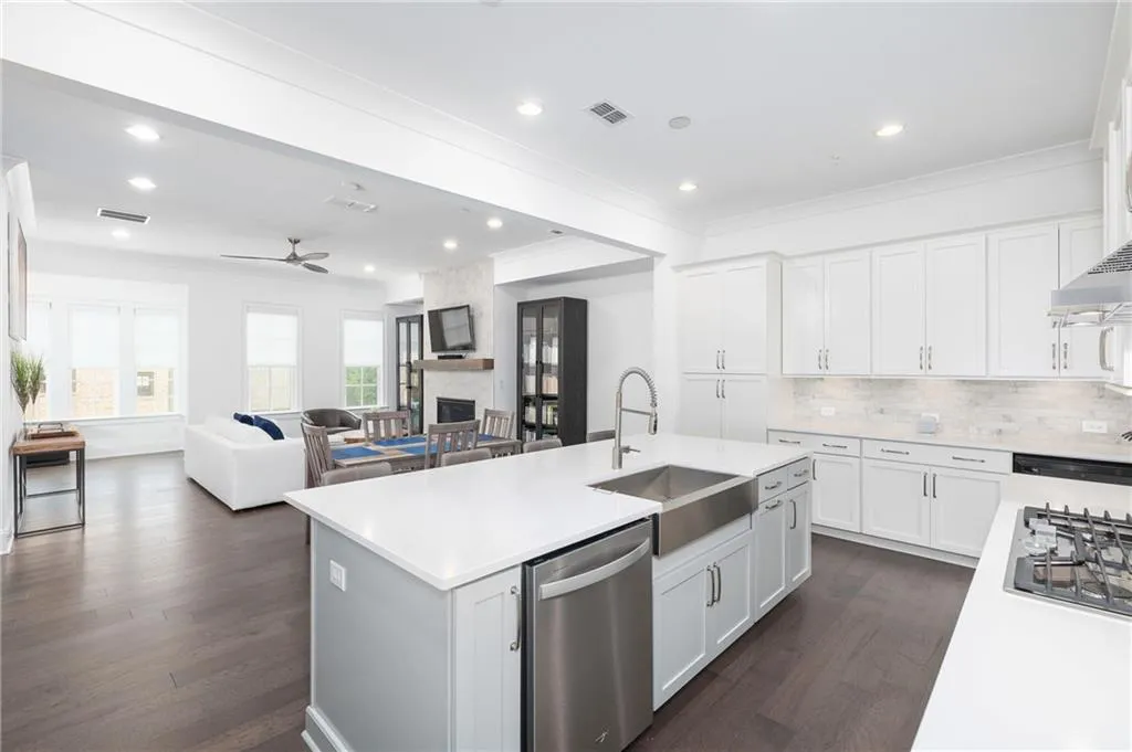 6789 Prelude Drive, Atlanta, Georgia 30328, 4 Bedrooms Bedrooms, ,4 BathroomsBathrooms,Residential,Sold,6789 Prelude Drive,7450769