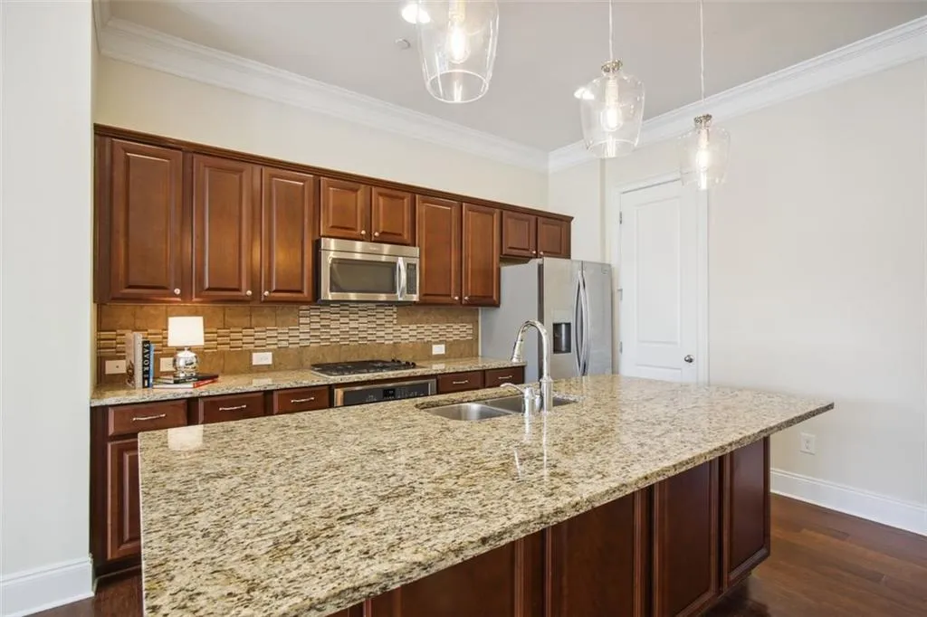 435 Alderwood Street, Atlanta, Georgia 30328, 3 Bedrooms Bedrooms, ,3 BathroomsBathrooms,Residential,Sold,435 Alderwood Street,7152473