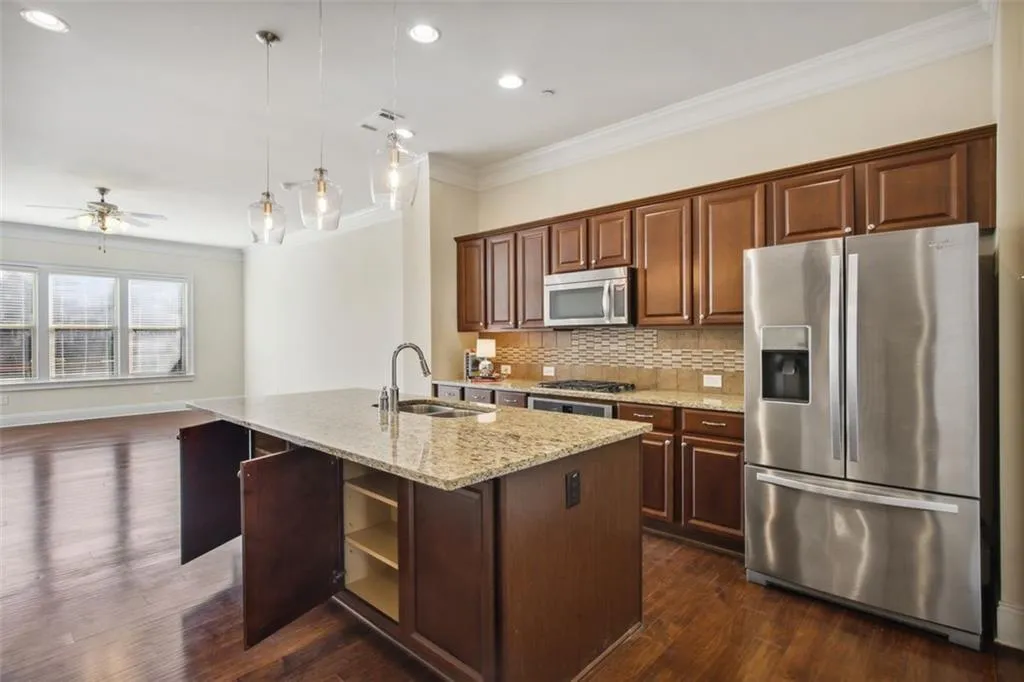 435 Alderwood Street, Atlanta, Georgia 30328, 3 Bedrooms Bedrooms, ,3 BathroomsBathrooms,Residential,Sold,435 Alderwood Street,7152473