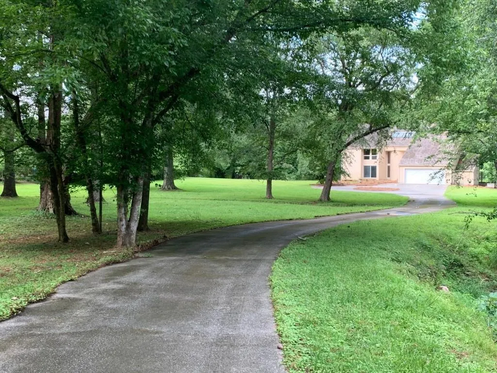 2480 Spalding Drive, Sandy Springs, Georgia 30350, 4 Bedrooms Bedrooms, ,3 BathroomsBathrooms,Residential,Sold,2480 Spalding Drive,7033733