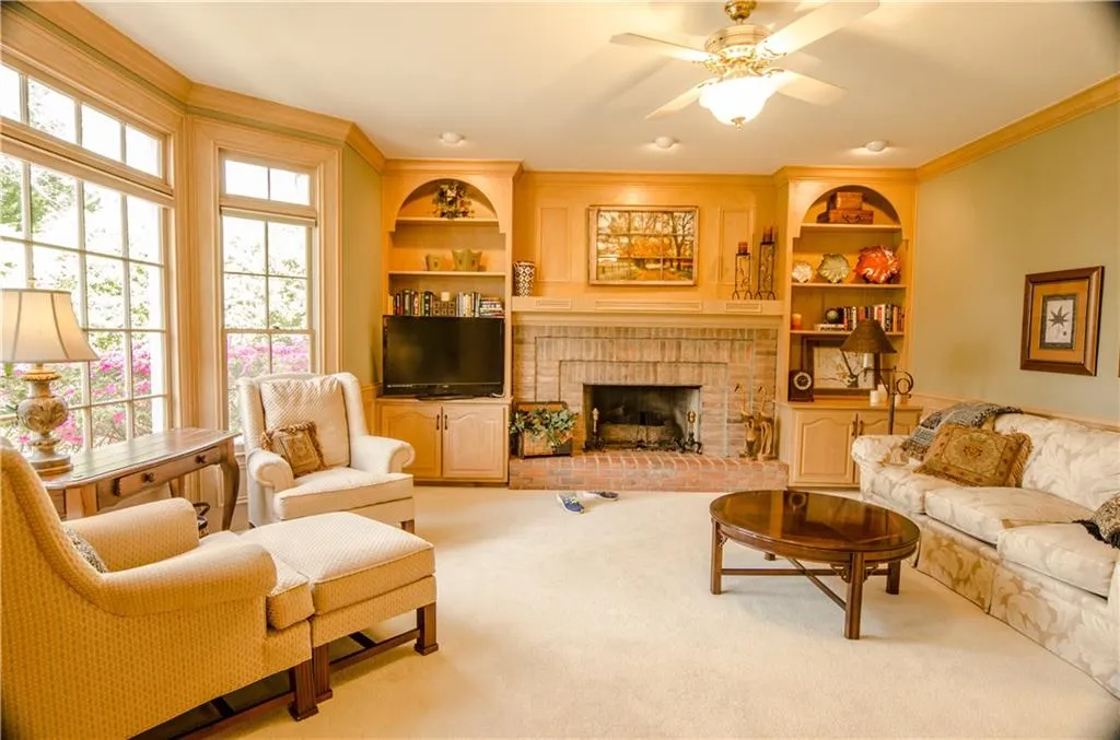 7490 Brandonshire Road, Sandy Springs, Georgia 30350, 5 Bedrooms Bedrooms, ,3 BathroomsBathrooms,Residential,Sold,7490 Brandonshire Road,5667724
