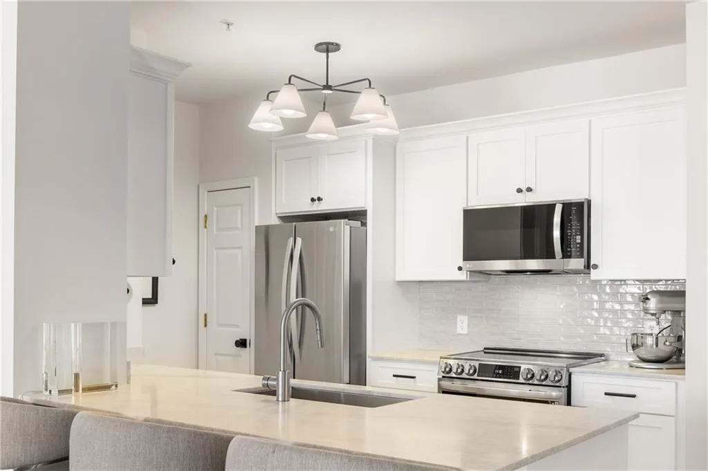 955 Juniper Street Ne Unit 2217, Atlanta, Georgia 30309, 1 Bedroom Bedrooms, ,1 BathroomBathrooms,Residential,For Sale,955 Juniper Street Ne Unit 2217,7622755