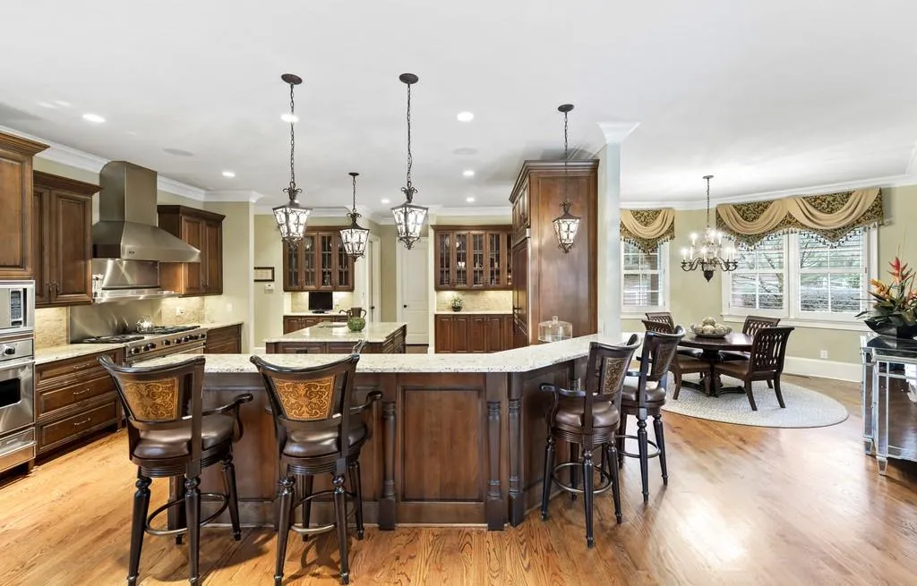 2055 Clay Drive, Sandy Springs, Georgia 30350, 7 Bedrooms Bedrooms, ,7 BathroomsBathrooms,Residential,Sold,2055 Clay Drive,6683709