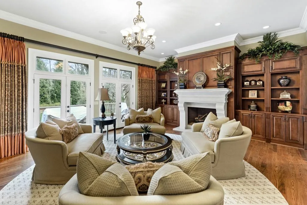 2055 Clay Drive, Sandy Springs, Georgia 30350, 7 Bedrooms Bedrooms, ,7 BathroomsBathrooms,Residential,Sold,2055 Clay Drive,6683709