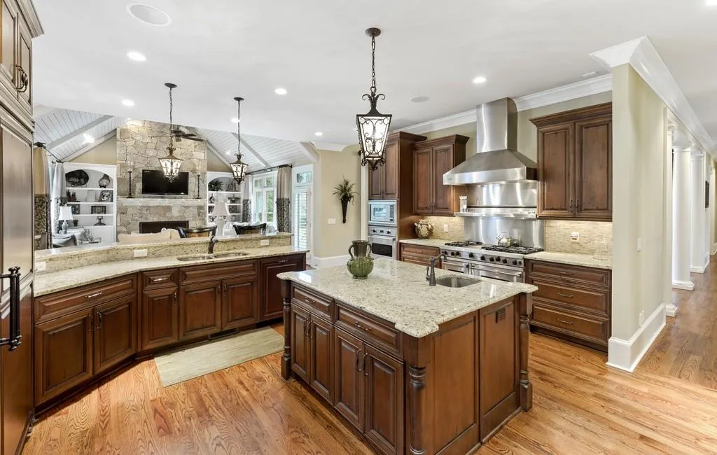 2055 Clay Drive, Sandy Springs, Georgia 30350, 7 Bedrooms Bedrooms, ,7 BathroomsBathrooms,Residential,Sold,2055 Clay Drive,6683709