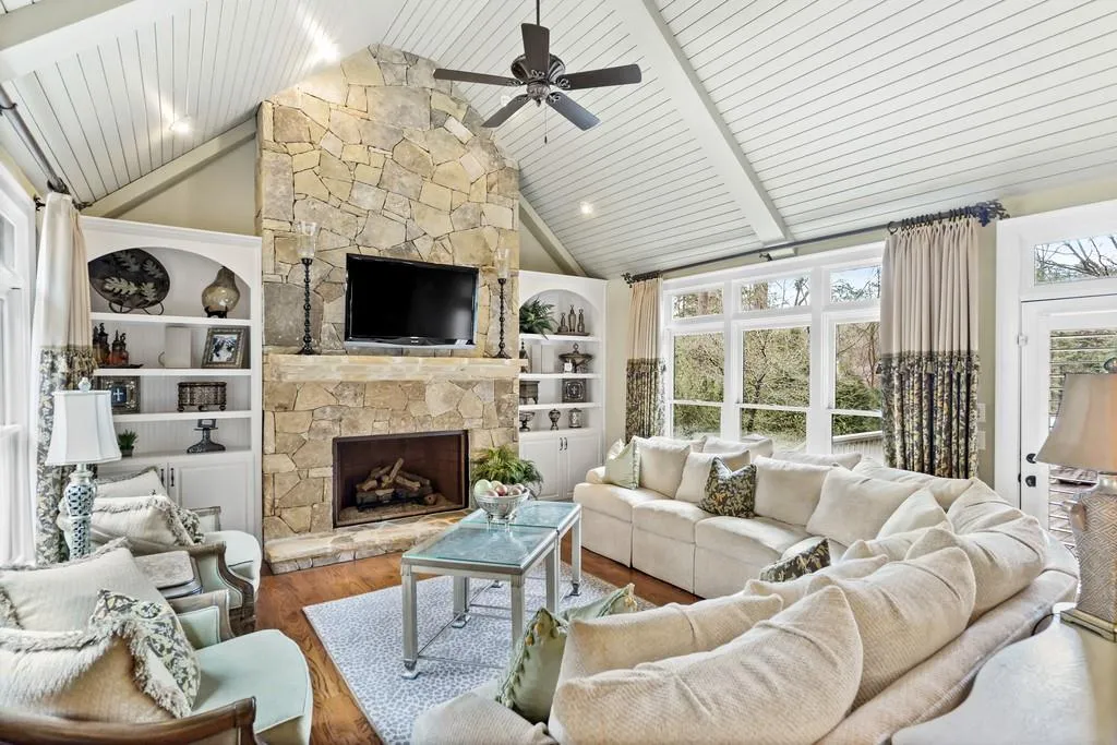 2055 Clay Drive, Sandy Springs, Georgia 30350, 7 Bedrooms Bedrooms, ,7 BathroomsBathrooms,Residential,Sold,2055 Clay Drive,6683709