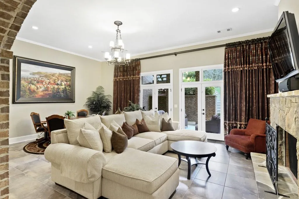 2055 Clay Drive, Sandy Springs, Georgia 30350, 7 Bedrooms Bedrooms, ,7 BathroomsBathrooms,Residential,Sold,2055 Clay Drive,6683709