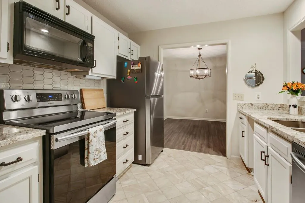 612 Abingdon Way, Sandy Springs, Georgia 30328, 2 Bedrooms Bedrooms, ,2 BathroomsBathrooms,Residential,Sold,612 Abingdon Way,6717127 612 Abingdon Way, Sandy Springs, Georgia 30328, 2 Bedrooms Bedrooms, ,2 BathroomsBathrooms,Residential,Sold,612 Abingdon Way,6717127