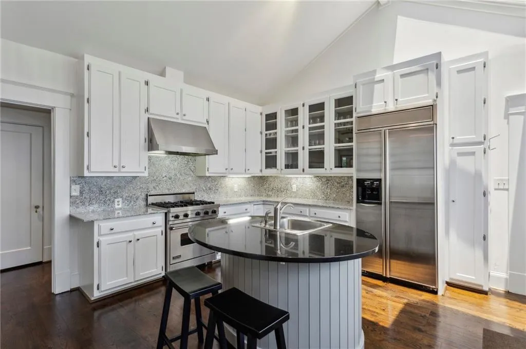 16 Walker Terrace Ne, Atlanta, Georgia 30309, 3 Bedrooms Bedrooms, ,3 BathroomsBathrooms,Residential,For Sale,16 Walker Terrace Ne,7594524