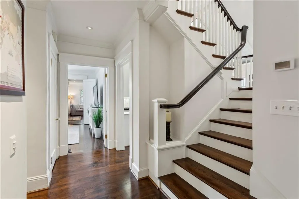 16 Walker Terrace Ne, Atlanta, Georgia 30309, 3 Bedrooms Bedrooms, ,3 BathroomsBathrooms,Residential,For Sale,16 Walker Terrace Ne,7594524
