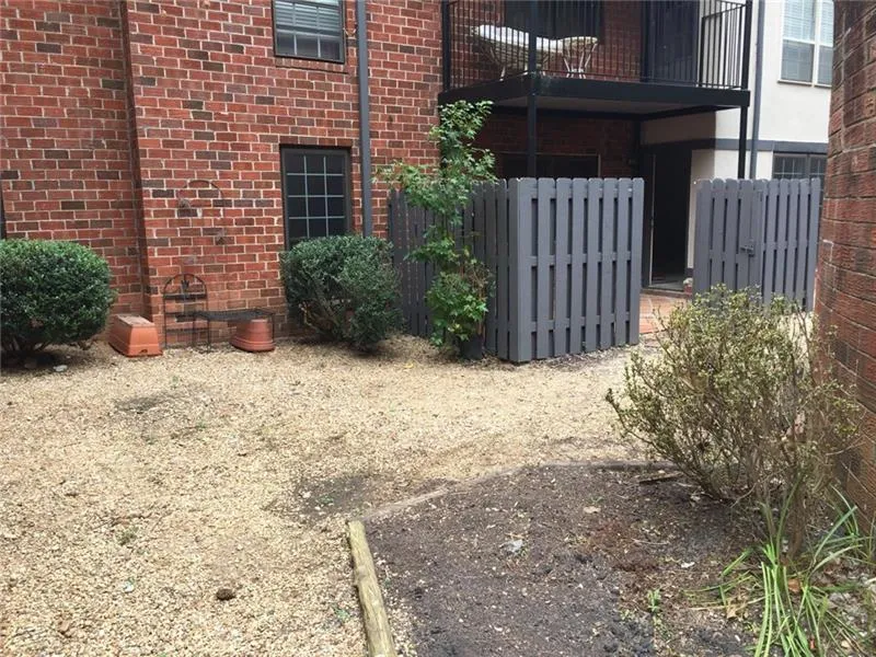 6851 Roswell Road Unit H13, Sandy Springs, Georgia 30328, 3 Bedrooms Bedrooms, ,2 BathroomsBathrooms,Residential,Sold,6851 Roswell Road Unit H13,6087764