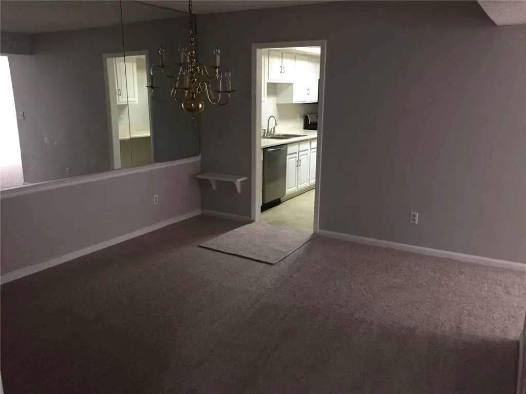 6851 Roswell Road Unit H13, Sandy Springs, Georgia 30328, 3 Bedrooms Bedrooms, ,2 BathroomsBathrooms,Residential,Sold,6851 Roswell Road Unit H13,6087764