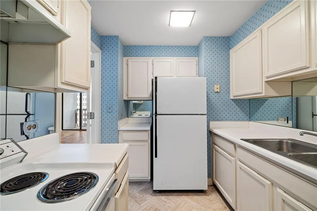 145 15th Street NE Unit 1424, Atlanta, Georgia 30309, 2 Bedrooms Bedrooms, ,2 BathroomsBathrooms,Residential,For Sale,145 15th Street NE Unit 1424,7303804