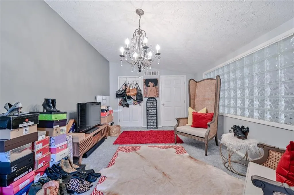 301 River Run Drive, Atlanta, Georgia 30305, 2 Bedrooms Bedrooms, ,1 BathroomBathrooms,Residential,Sold,301 River Run Drive,6972646