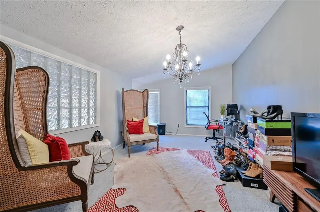 301 River Run Drive, Atlanta, Georgia 30305, 2 Bedrooms Bedrooms, ,1 BathroomBathrooms,Residential,Sold,301 River Run Drive,6972646