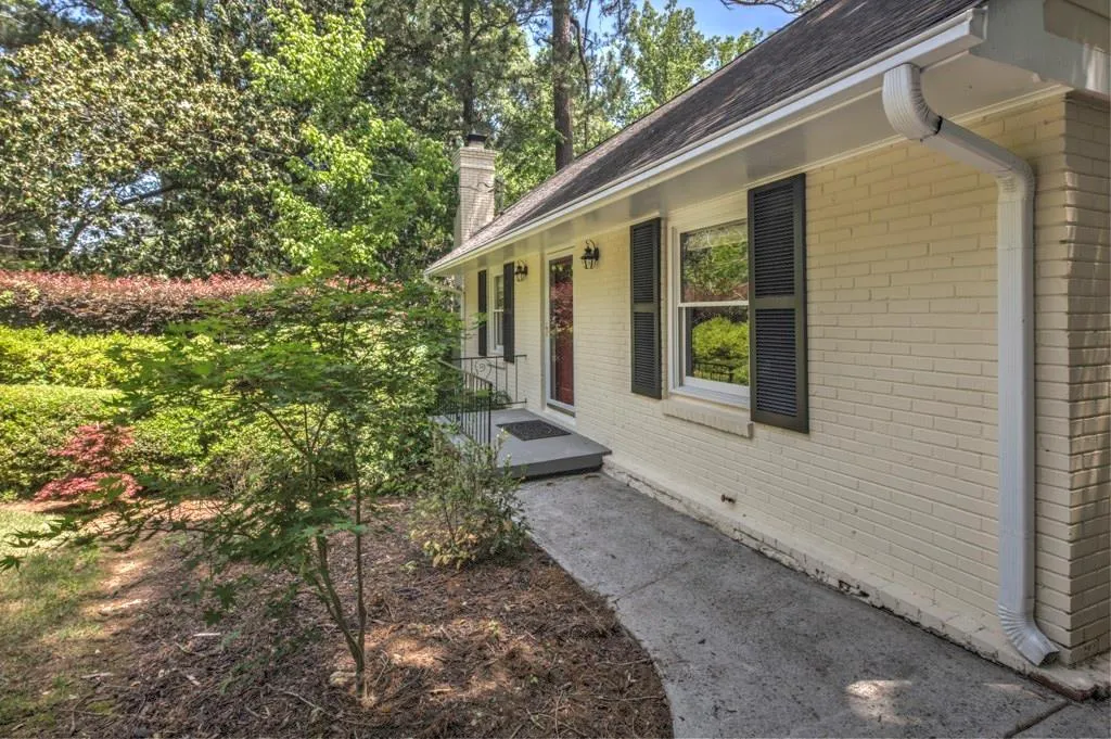 2796 Ridgemore Road Nw, Atlanta, Georgia 30318, 3 Bedrooms Bedrooms, ,2 BathroomsBathrooms,Residential,Sold,2796 Ridgemore Road Nw,5691743