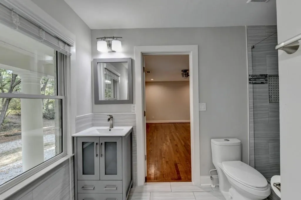 7185 Peachtree Dunwoody Road, Atlanta, Georgia 30328, 5 Bedrooms Bedrooms, ,3 BathroomsBathrooms,Residential,Sold,7185 Peachtree Dunwoody Road,7540192