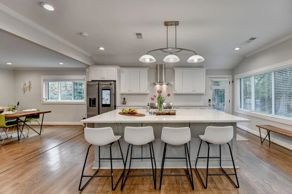 7185 Peachtree Dunwoody Road, Atlanta, Georgia 30328, 5 Bedrooms Bedrooms, ,3 BathroomsBathrooms,Residential,Sold,7185 Peachtree Dunwoody Road,7540192