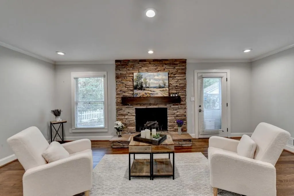 7185 Peachtree Dunwoody Road, Atlanta, Georgia 30328, 5 Bedrooms Bedrooms, ,3 BathroomsBathrooms,Residential,Sold,7185 Peachtree Dunwoody Road,7540192