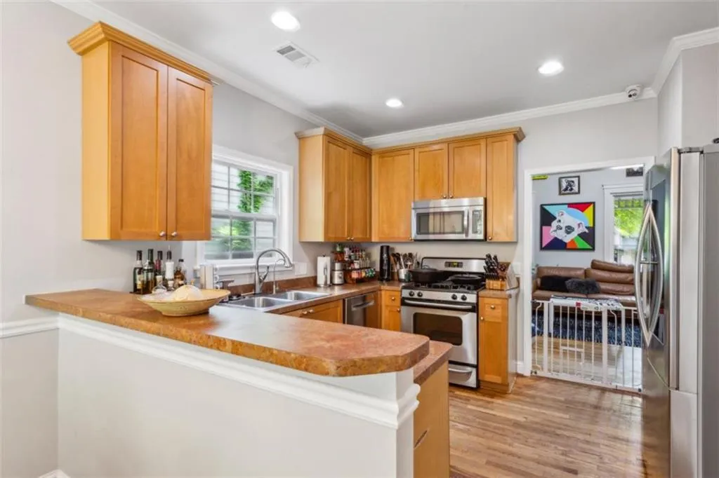 1808 Ellen Street, Atlanta, Georgia 30318, 3 Bedrooms Bedrooms, ,2 BathroomsBathrooms,Residential,For Sale,1808 Ellen Street,7631371