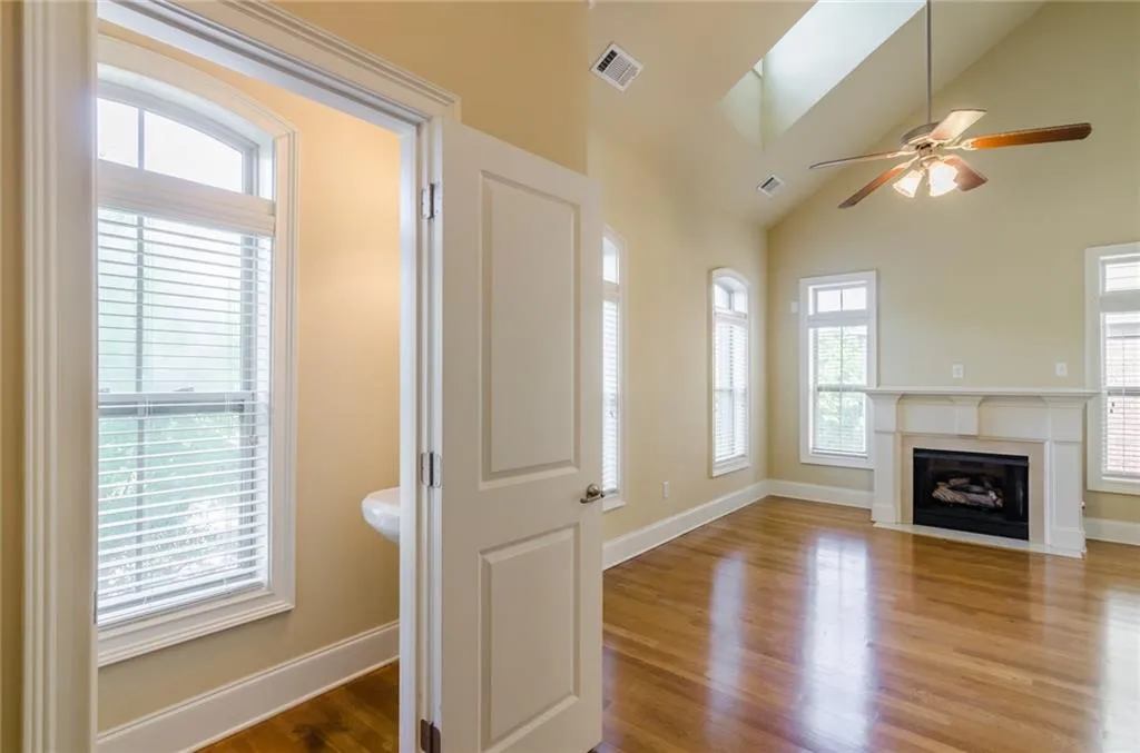 6452 Chariot Street, Sandy Springs, Georgia 30328, 2 Bedrooms Bedrooms, ,2 BathroomsBathrooms,Residential,Sold,6452 Chariot Street,5699528