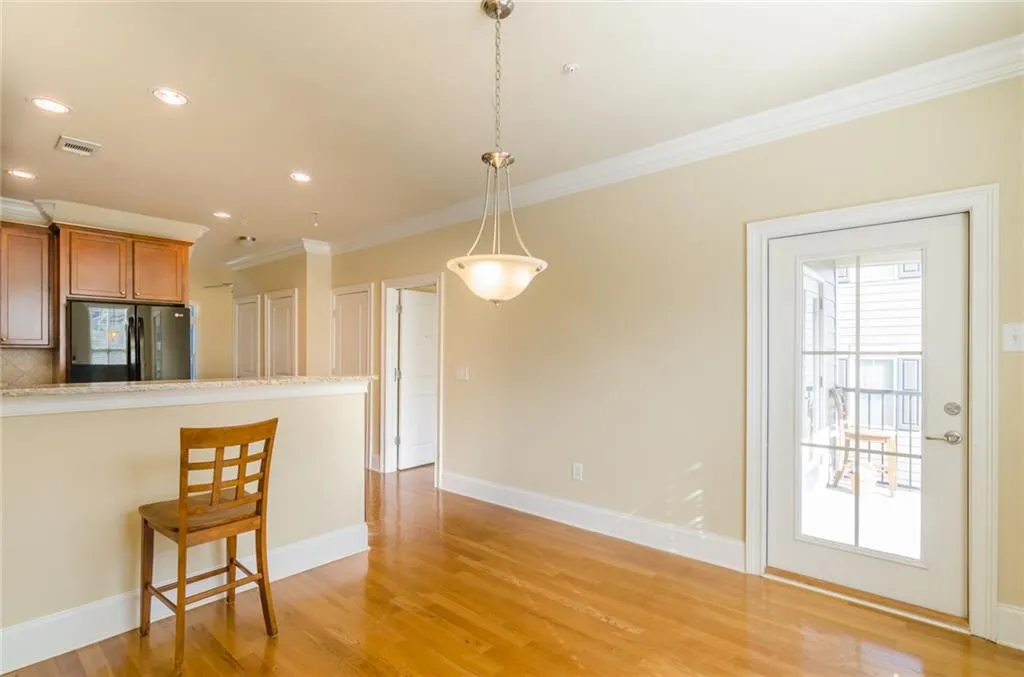 6452 Chariot Street, Sandy Springs, Georgia 30328, 2 Bedrooms Bedrooms, ,2 BathroomsBathrooms,Residential,Sold,6452 Chariot Street,5699528