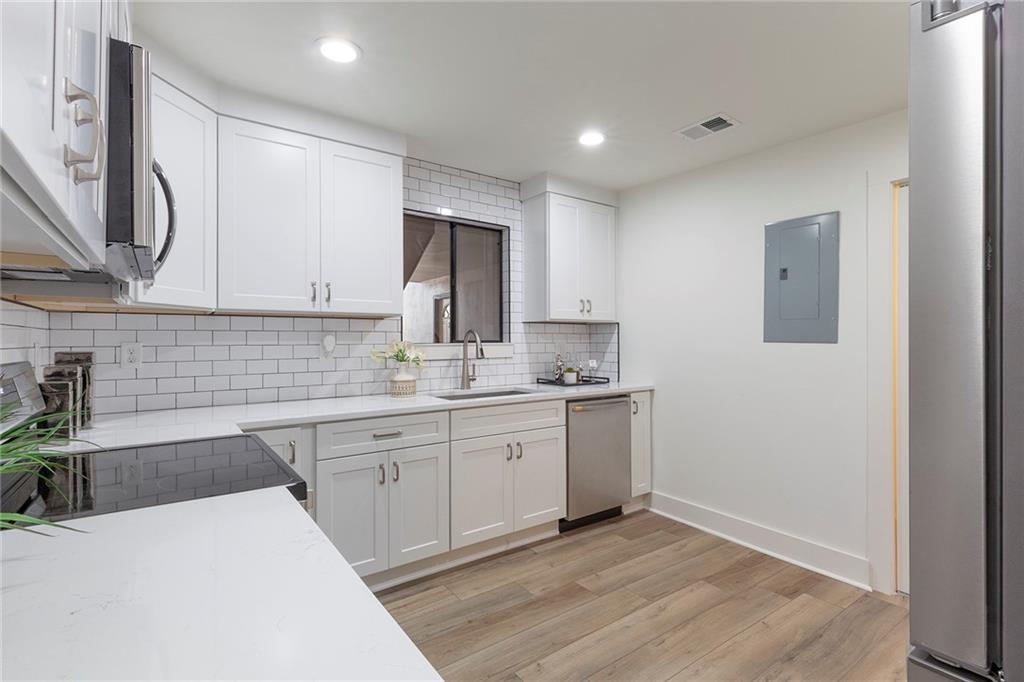 346 Carpenter Drive Unit 80, Sandy Springs, Georgia 30328, 2 Bedrooms Bedrooms, ,2 BathroomsBathrooms,Residential,Sold,346 Carpenter Drive Unit 80,7324480