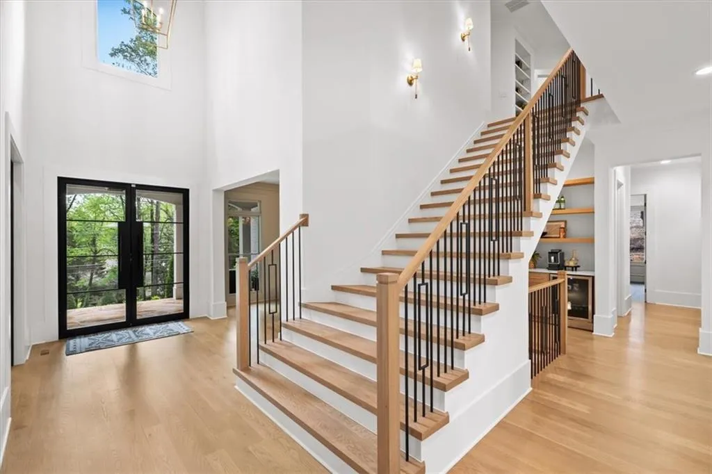 4970 Lake Forrest Drive, Atlanta, Georgia 30342, 6 Bedrooms Bedrooms, ,5 BathroomsBathrooms,Residential,For Sale,4970 Lake Forrest Drive,7754247