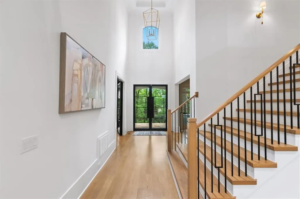 4970 Lake Forrest Drive, Atlanta, Georgia 30342, 6 Bedrooms Bedrooms, ,5 BathroomsBathrooms,Residential,For Sale,4970 Lake Forrest Drive,7754247