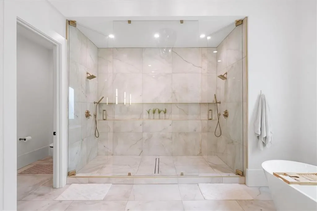 4970 Lake Forrest Drive, Atlanta, Georgia 30342, 6 Bedrooms Bedrooms, ,5 BathroomsBathrooms,Residential,For Sale,4970 Lake Forrest Drive,7754247