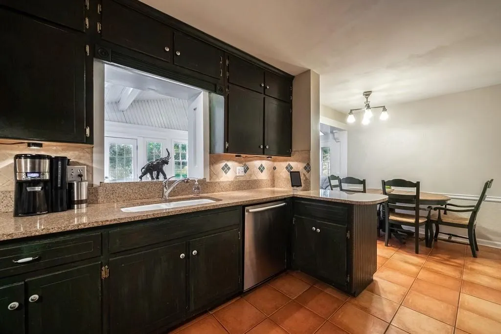 6200 River Shore Parkway Nw, Sandy Springs, Georgia 30328, 4 Bedrooms Bedrooms, ,4 BathroomsBathrooms,Residential,Sold,6200 River Shore Parkway Nw,6831089 6200 River Shore Parkway Nw, Sandy Springs, Georgia 30328, 4 Bedrooms Bedrooms, ,4 BathroomsBathrooms,Residential,Sold,6200 River Shore Parkway Nw,6831089