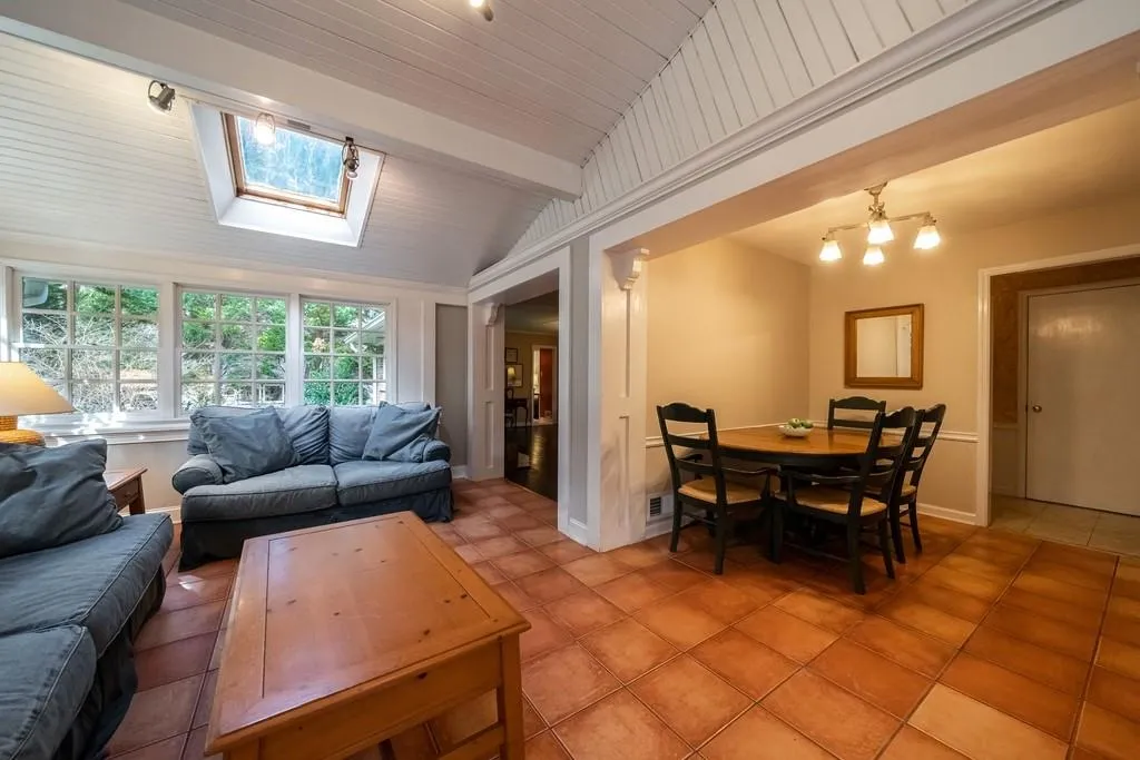 6200 River Shore Parkway Nw, Sandy Springs, Georgia 30328, 4 Bedrooms Bedrooms, ,4 BathroomsBathrooms,Residential,Sold,6200 River Shore Parkway Nw,6831089 6200 River Shore Parkway Nw, Sandy Springs, Georgia 30328, 4 Bedrooms Bedrooms, ,4 BathroomsBathrooms,Residential,Sold,6200 River Shore Parkway Nw,6831089