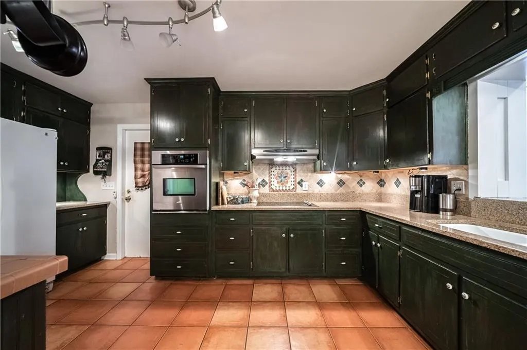 6200 River Shore Parkway Nw, Sandy Springs, Georgia 30328, 4 Bedrooms Bedrooms, ,4 BathroomsBathrooms,Residential,Sold,6200 River Shore Parkway Nw,6831089 6200 River Shore Parkway Nw, Sandy Springs, Georgia 30328, 4 Bedrooms Bedrooms, ,4 BathroomsBathrooms,Residential,Sold,6200 River Shore Parkway Nw,6831089